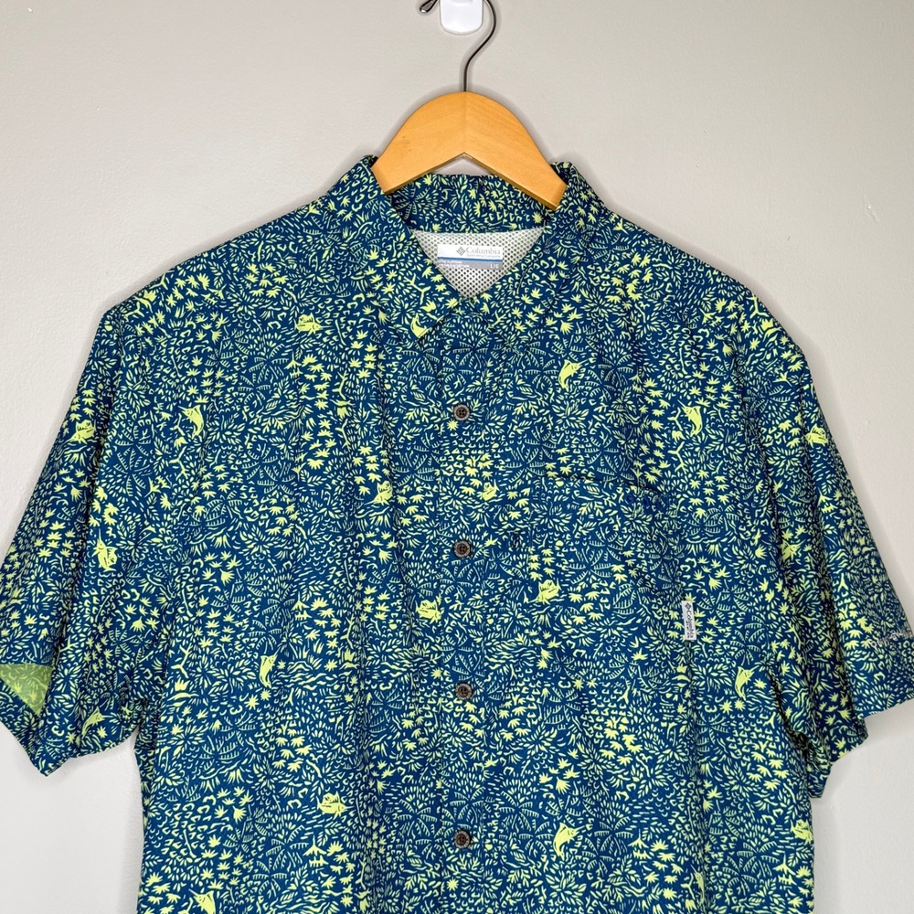 Columbia PFG Size L Omni-Shade Blue Lime  Fish Print Short Sleeve Fishing Shirt - Picture 3 of 9